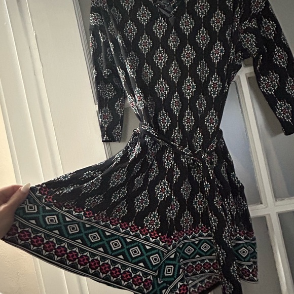 Romper with pockets and tie belt - Picture 2 of 3